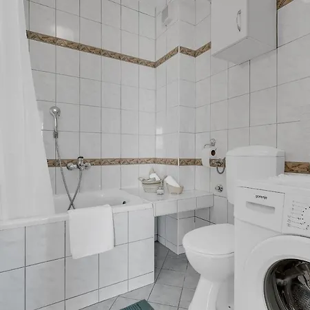아파트 Newly Renovated With A Beautiful Sea View Emili 프로마이나